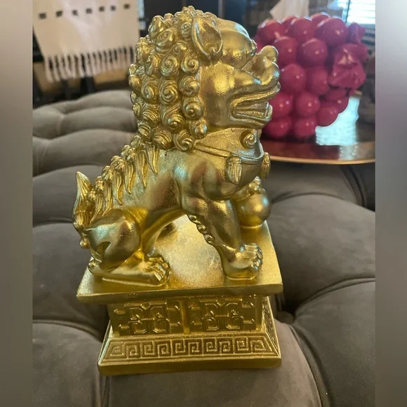 Gold Foo Dog Statue - Picture 4 of 6